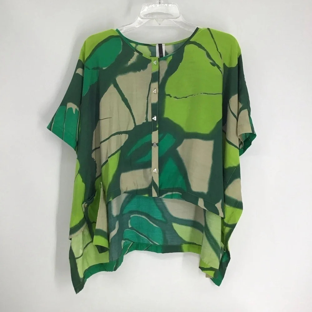 I C By Connie Tunic Blouse Green Mother of Pearl Buttons Flowy Size Small